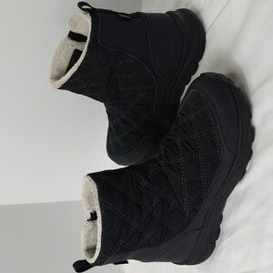 Keen Terradora 2 Wintery Pull On Boots Black Quilted Size Us 7 / Eu 37.5 Women's